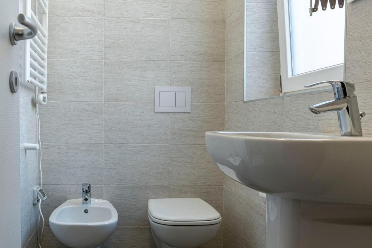 Leader Apartment 1 - Monzino - Hockey Msg Arena - Linate - Milano Dış mekan fotoğraf