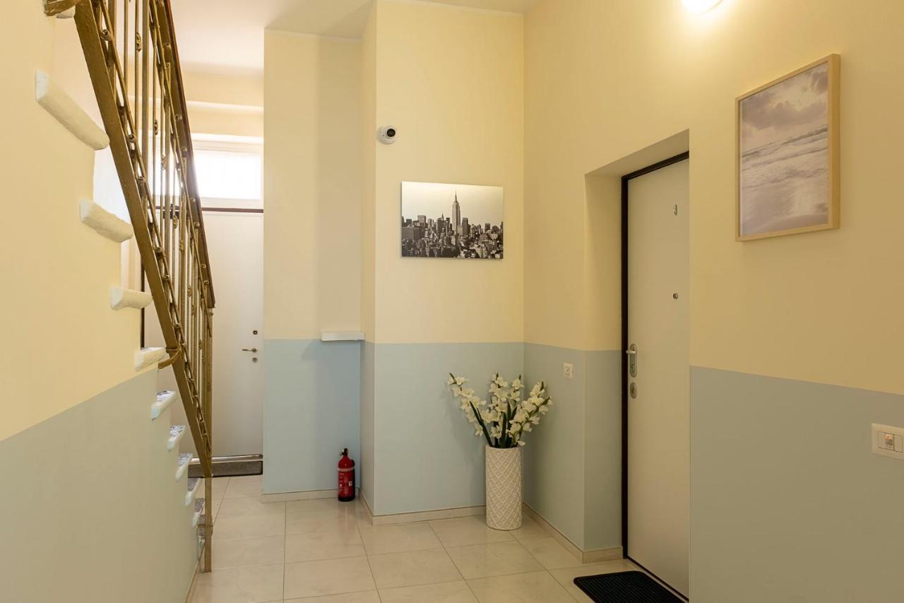 Leader Apartment 1 - Monzino - Hockey Msg Arena - Linate - Milano Dış mekan fotoğraf