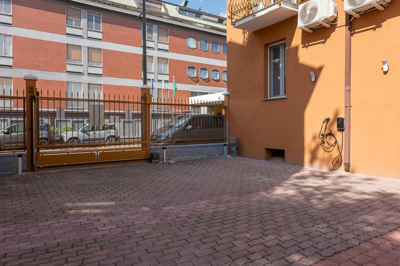 Leader Apartment 1 - Monzino - Hockey Msg Arena - Linate - Milano Dış mekan fotoğraf